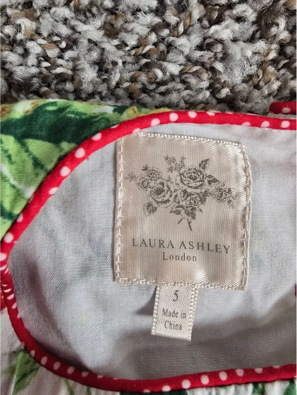 Laura Ashley London Girls Sz 5 Sleeveless Dress Summer Strawberry Print Red